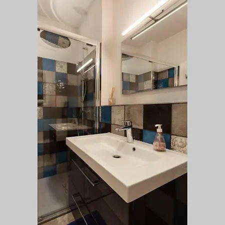 Beautiful &cozy Flat Located In Hyper Downtown * Nice